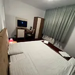 Florilor Holiday home *