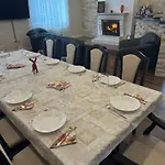 Holiday home Florilor *