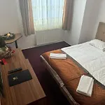 Holiday home Florilor