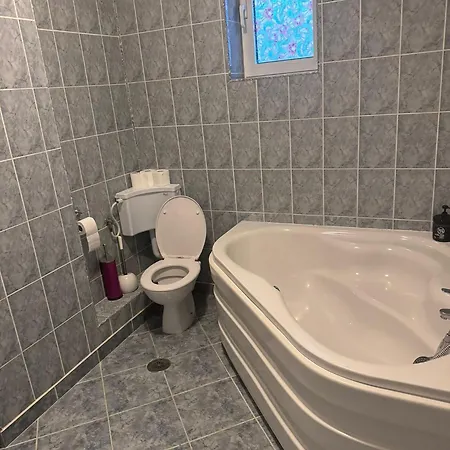 Florilor בית נופש פרדיאל