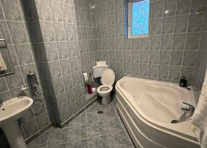 Holiday home Florilor