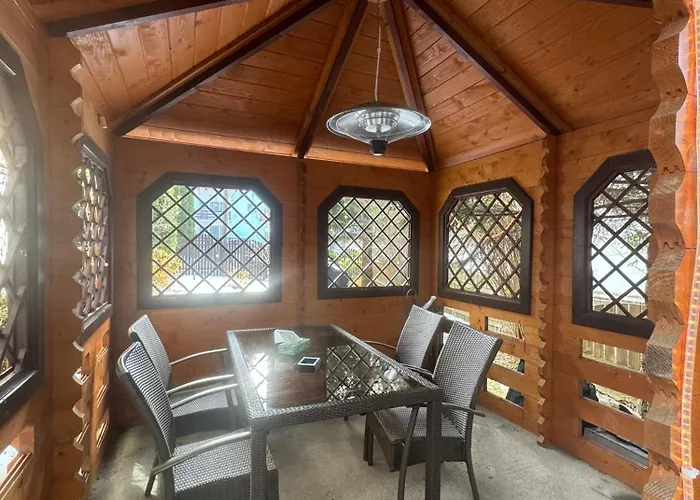 Florilor * بْريدال